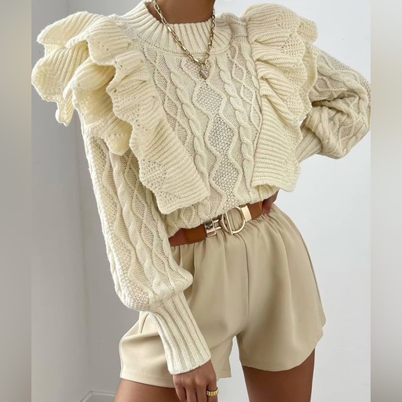 entro Sweaters - Entro Cream Cable Knit Turtleneck Ruffle Sweater size Small #905